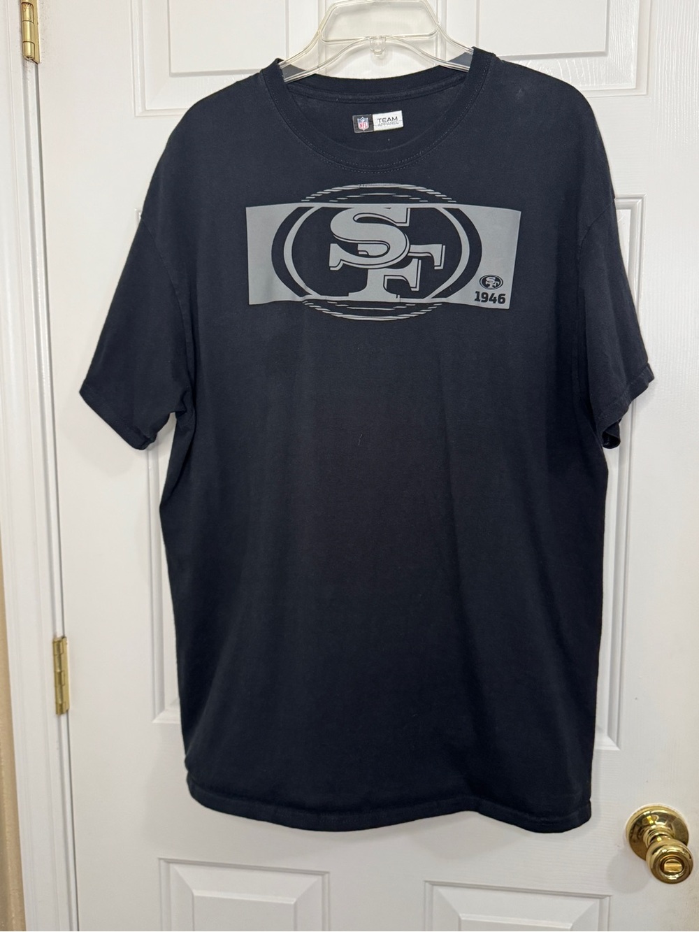 NFL Black Tee with Gray 49ers Emblem
